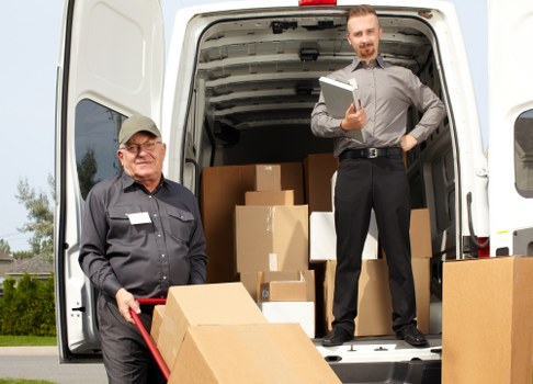 Man with van removal service for homes and flats in Wapping
