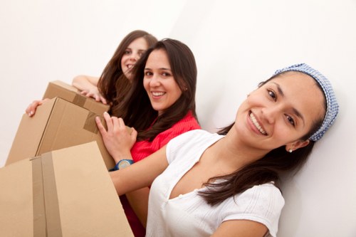 Careful packing and loading support for a removal van in Wapping