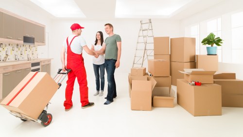 Prepared moving truck service for local Wapping customers