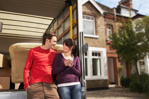 Van removal service helping customers move items around Wapping